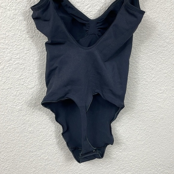 New Skims Seamless Everyday Sculpt Thong Bodysuit Shapewear Black Sz L - Picture 5 of 7